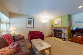 Convenient 2 Bedroom Condo #11A in East Vail. Market and Hot Tub on Site